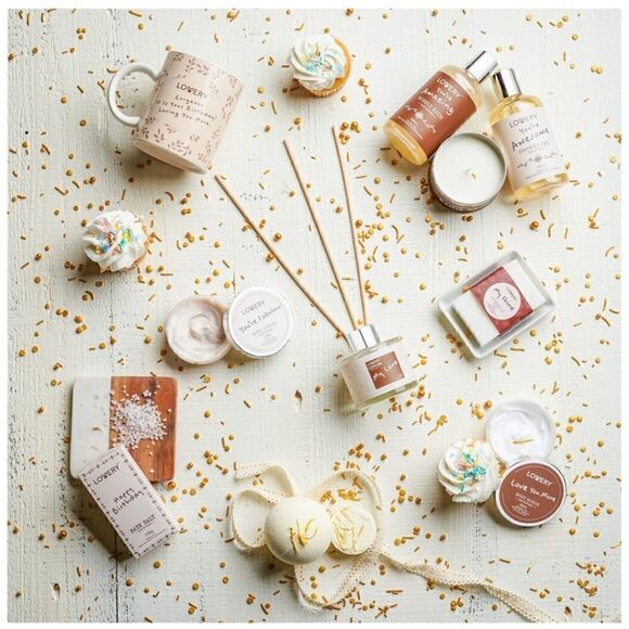 LOVERY Bath and Spa Birthday Gift Set - Picture 3 of 14